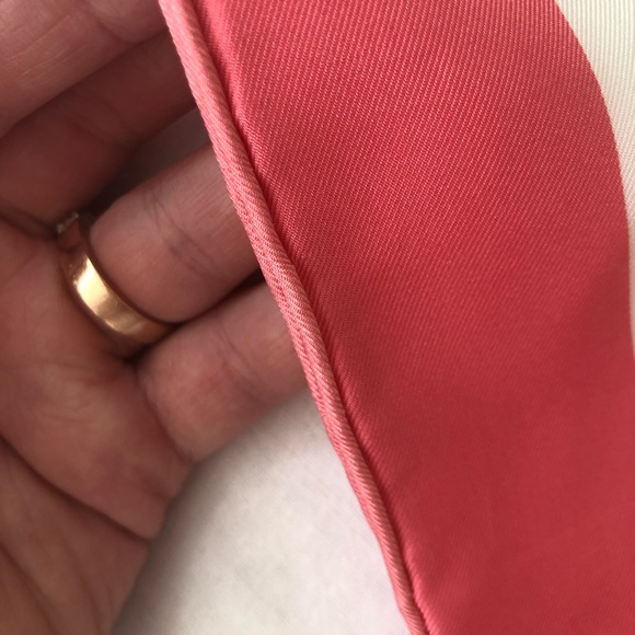 —Vintage—Mint condition Hermes silk scarf—plumes— - Picture 3 of 7